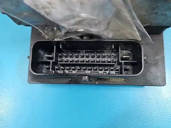 Bomba ABS usada OEM 0265239000 para Seat Ibiza IV image 6