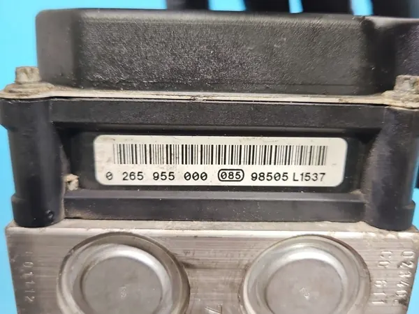 Bomba ABS usada OEM 0265239000 para Seat Ibiza IV image 9
