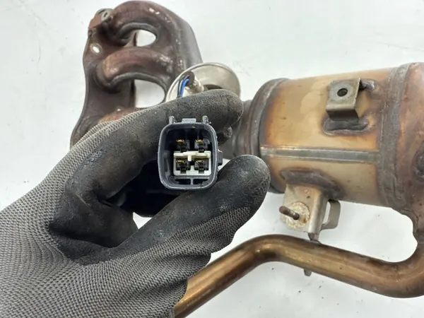 Toyota Corolla E210 Katalysator OEM LAA27103 image 10