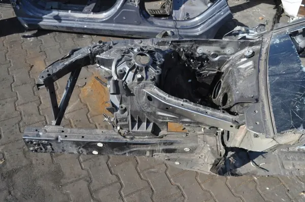 BMW OE 423047 Front Right Quarter Panel Used image 5