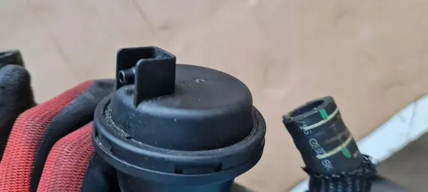 Vattenpumpventil A6 C7 4G 3.0 TFSI 06E819809D image 4