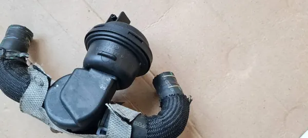 Vattenpumpventil A6 C7 4G 3.0 TFSI 06E819809D image 6