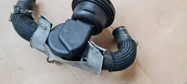 Vattenpumpventil A6 C7 4G 3.0 TFSI 06E819809D image 9