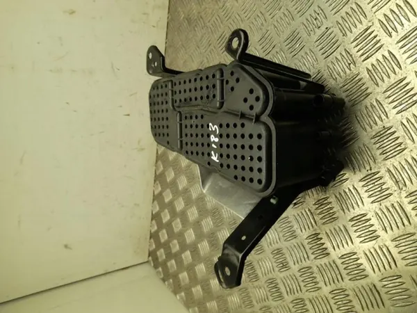 Aktiivihiilisuodatin Audi Q5 GUB 2025 OEM 8MA201797A image 2