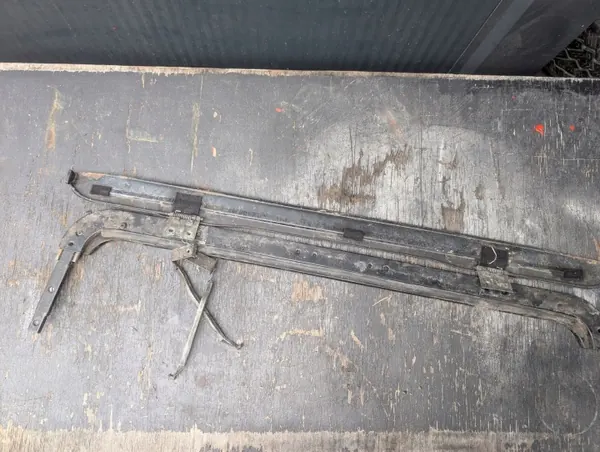 OEM 191877681A Zonnedaklifter voor VW Golf II image 2