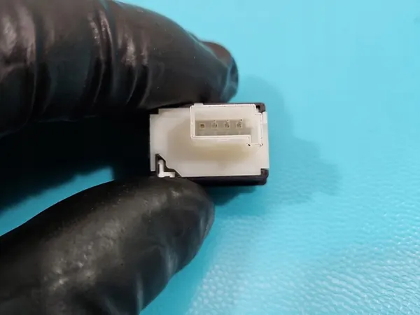 BMW F10 F11 Achterklepschakelaar 9200316-02 image 4