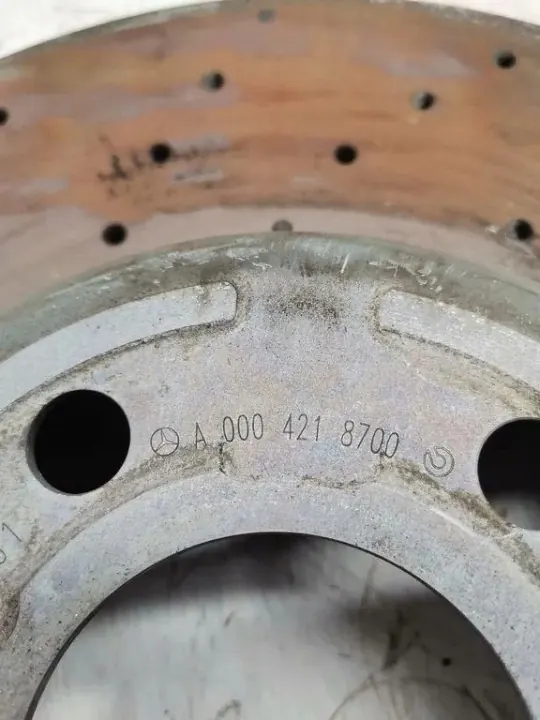 Mercedes W213 etujarrulevy OEM A0004218700 image 3
