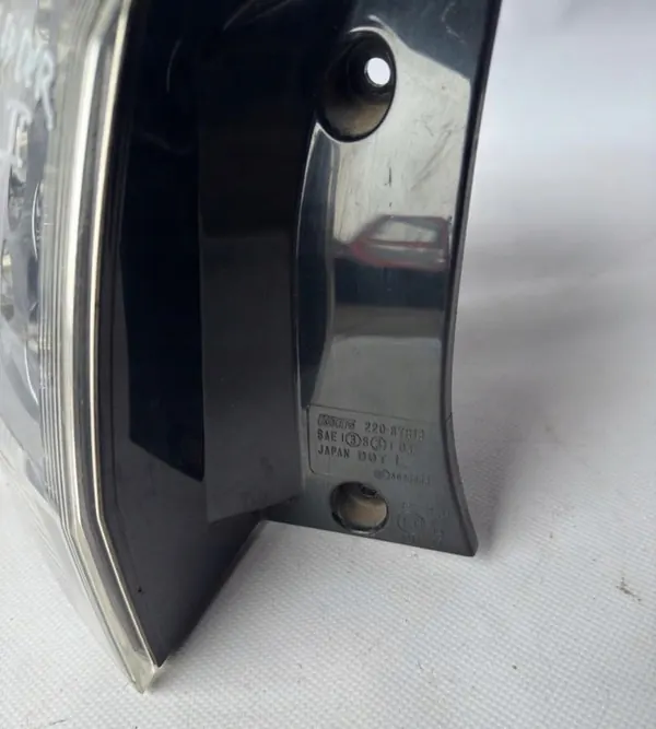 Luz trasera izquierda Mitsubishi Outlander 2019-2021 8330A997 image 3