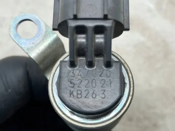 Kamaxelsensor OEM OYT26039 för Yaris image 4