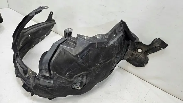 Front Right Wheel Arch Nissan X-Trail image 2