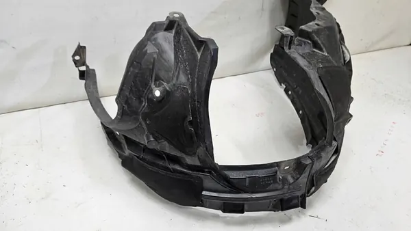 Front Right Wheel Arch Nissan X-Trail image 3