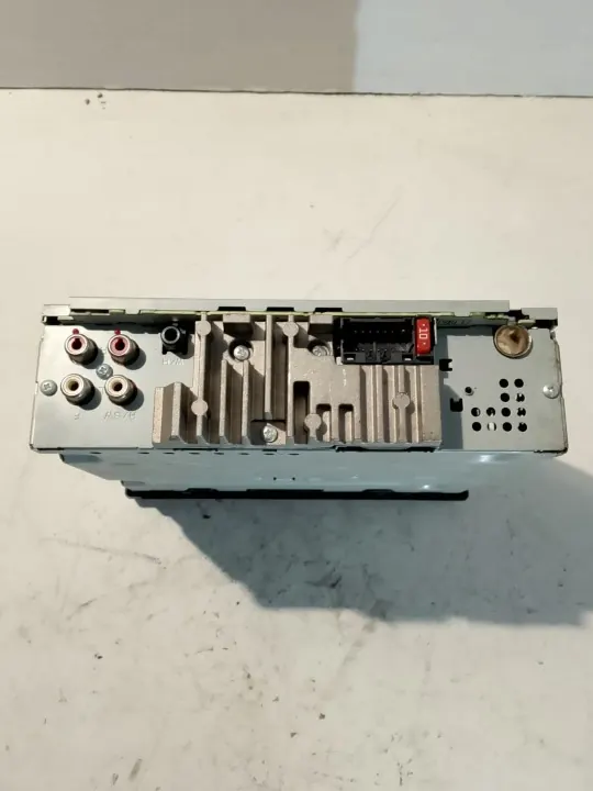 Radio Pioneer MVH-160UI para Toyota Corolla OEM image 3