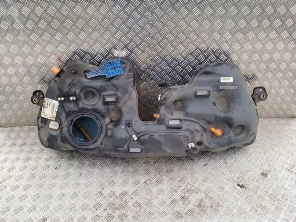 Volvo S90 Long T8 polttoainesäiliö OEM 31452884 image 2