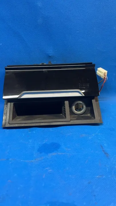 Aschenbecher OEM 3G1863284 A für VW Passat B8 Variant image 2