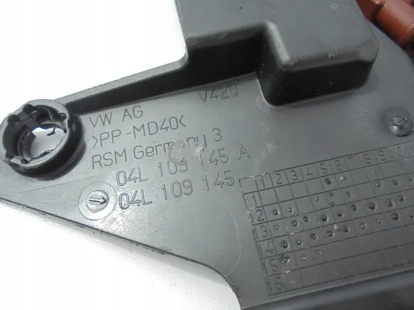 AUDI Q3 LIFT 2.0 TDI Vattenpump 04L109145 image 3