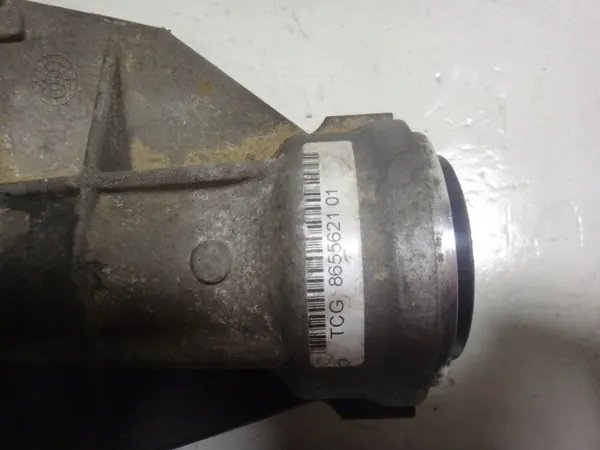 BMW OE 8655621 Aandrijfassteun Gebruikt image 3