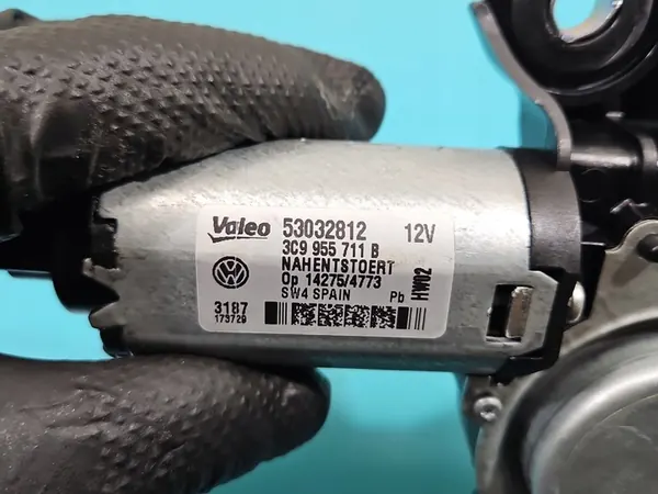 Heckwischermotor VW Passat B7 Kombi 3C9955711B image 4