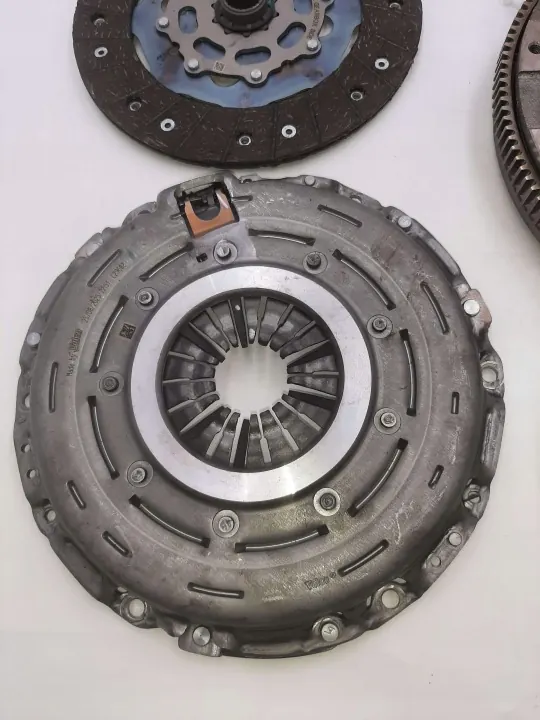 Kit d'embrayage Valeo C250/703 CA83562 250mm Complet image 5