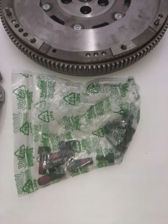 Kit d'embrayage Valeo C250/703 CA83562 250mm Complet image 7