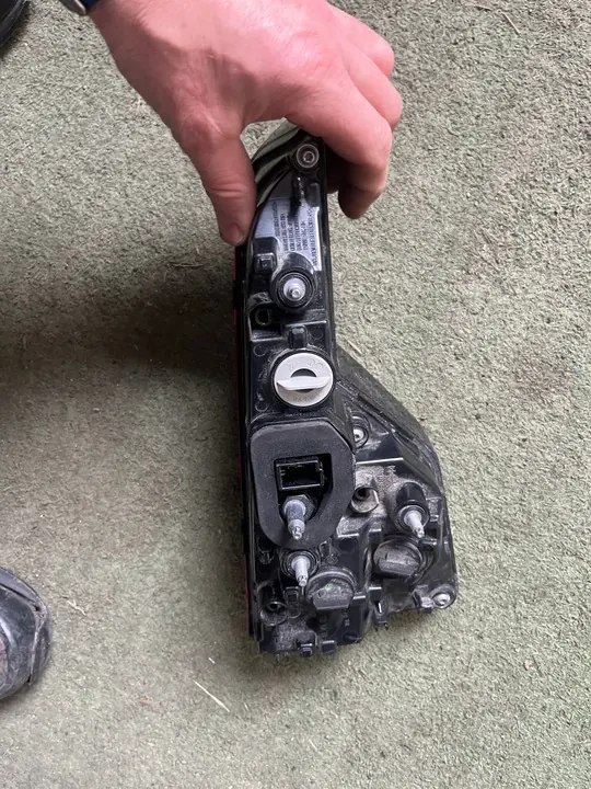 AUDI A4 B9 Luz Trasera Derecha 8W9945076 image 3