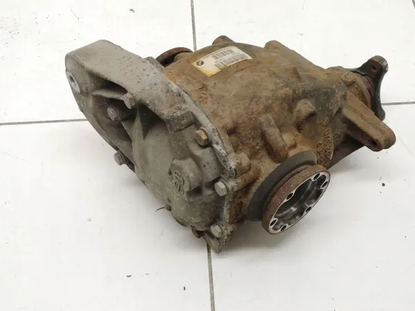 BMW OEM 7566169 Achterdifferentieel voor 1 Serie image 2