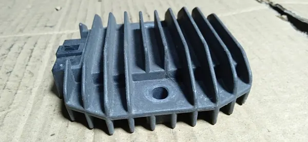 YAMAHA TDM 850 4TX Spanningsregelaar image 6