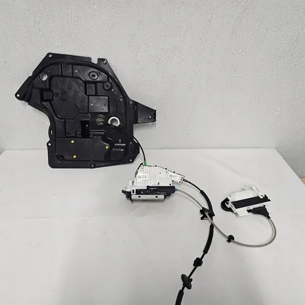 OEM 161433500D Tesla Dörrlåsaktuator Höger Bak image 10