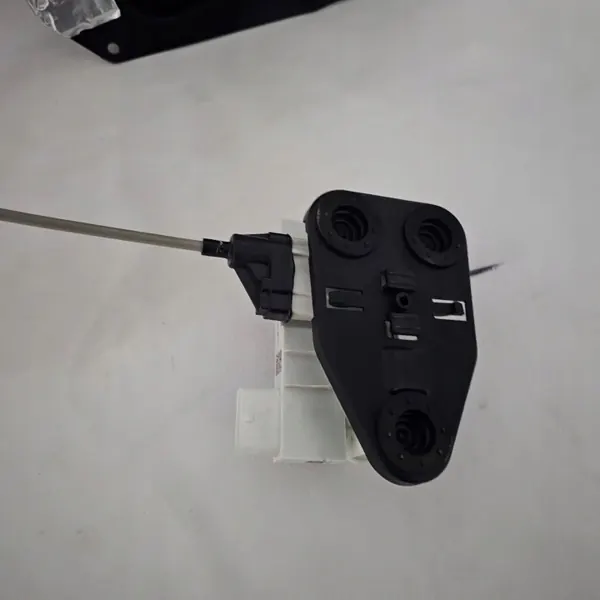 OEM 161433500D Tesla Dörrlåsaktuator Höger Bak image 5