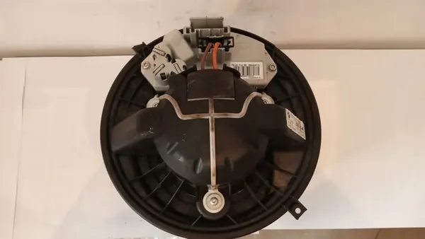 Motor de ventilador BMW E81 E87 E89 E90 E91 E93 F25 F26 image 5