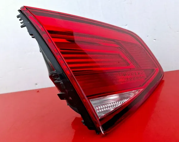 VW Passat B8 Sedán Luz Trasera Izquierda 3G5945093B image 3