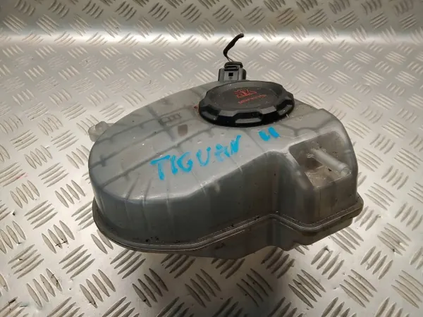 OEM 5WA121407G VW Tiguan II 2023 2.0 TDI Reservoar image 2
