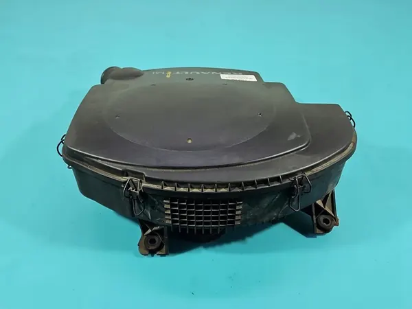 Ilmansuodattimen kotelo Dacia Sandero I 08-12 image 4