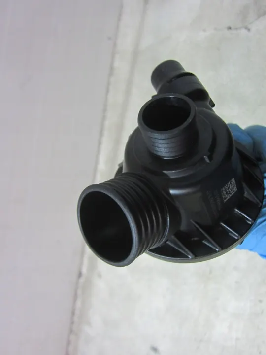 BMW OEM 7598865 Alojamento do Termóstato para X5 F15 F16 image 4