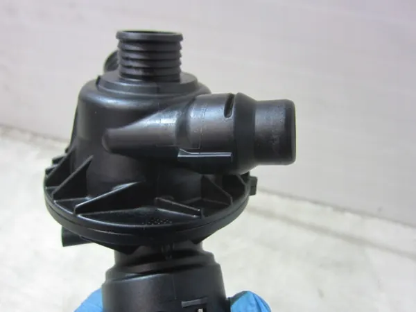 BMW OEM 7598865 Alojamento do Termóstato para X5 F15 F16 image 5