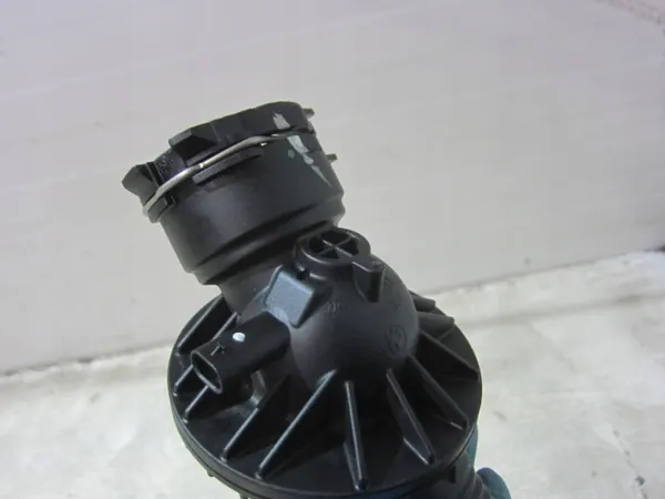 BMW OEM 7598865 Alojamento do Termóstato para X5 F15 F16 image 6