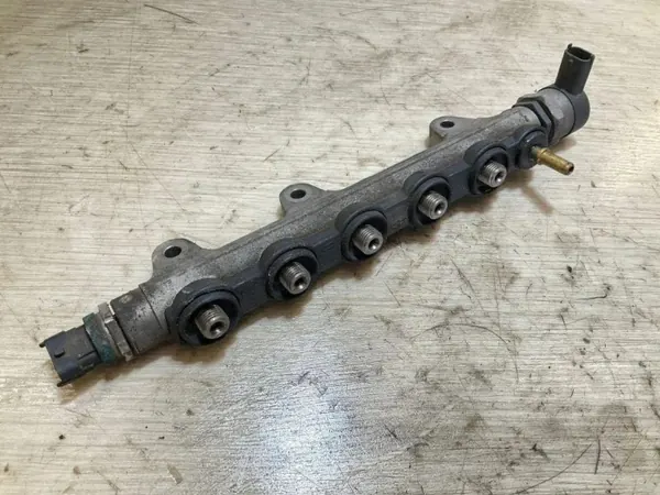 Brandstofdruksensor OEM 8200962035 voor Nissan X-Trail image 3