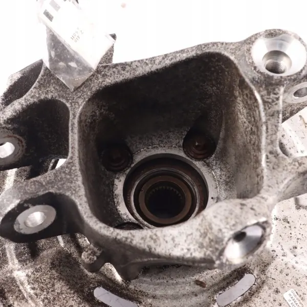 BMW F06 Wielager Links Achter OEM 6852891 image 8