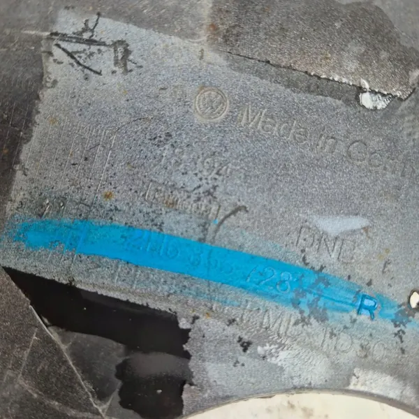 VW Amarok Lift 16 Etupuskuri Oikea Koriste 2H6853728 image 3