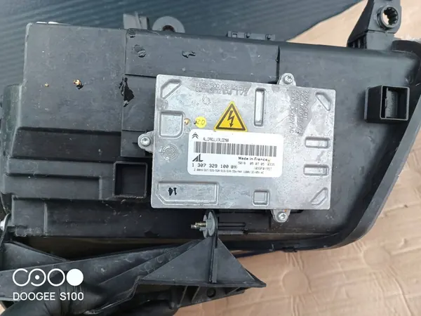 Citroen C6 06- Farol Esquerdo Xenon OEM 0301221281 image 6