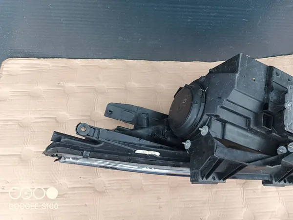 Citroen C6 06- Farol Esquerdo Xenon OEM 0301221281 image 8