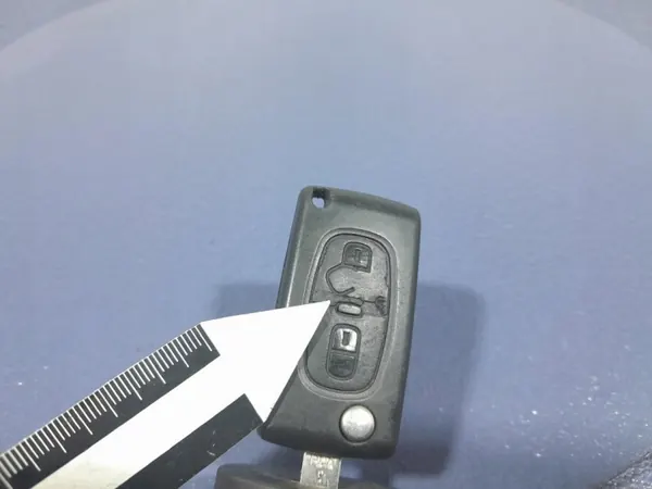 Peugeot 3008 I Slotsylinder sleutel insert OEM 36410600 image 7