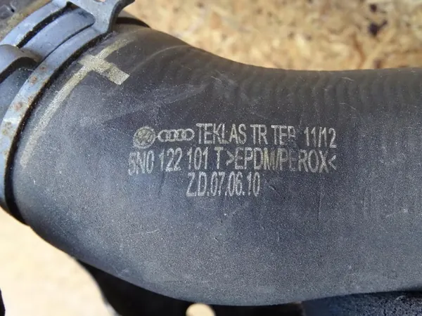 AUDI Q3 8U 2.0 TDI Vesijohdot 5N0122157AJ 03L121157AL image 3