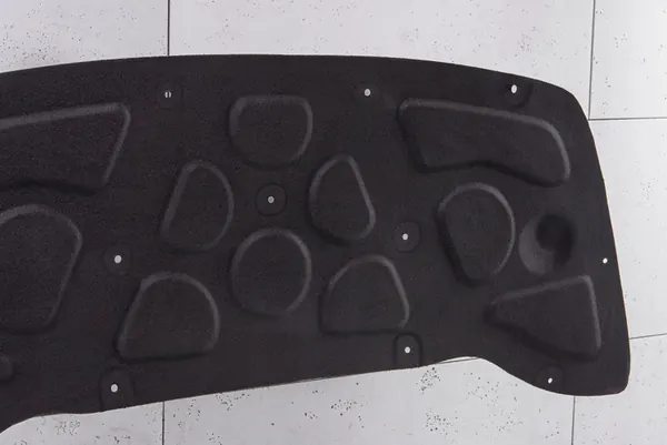 Isolamento del cofano Mercedes-Benz A-Class image 6