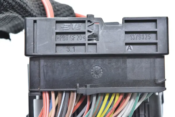 Renault OE Connectorblok R2 1379324 1379325 image 5