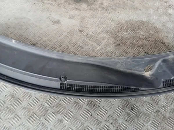Suzuki Swift III 2019 Framruta OEM 7233153R0 image 3