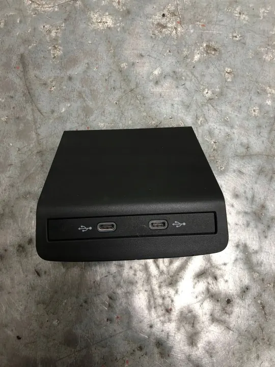 Prise USB-C OEM 5NA035736BILI pour VW ID.3 image 2