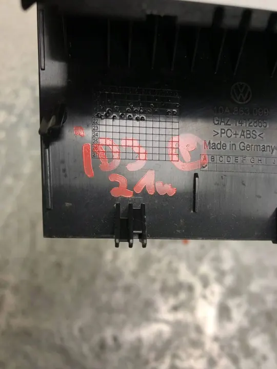 Prise USB-C OEM 5NA035736BILI pour VW ID.3 image 6