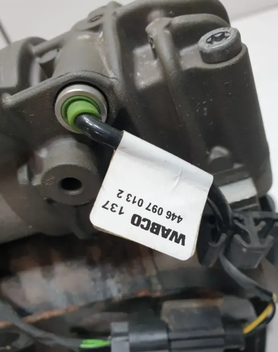 Compressor suspensão ar BMW 6861882 - Usado image 3