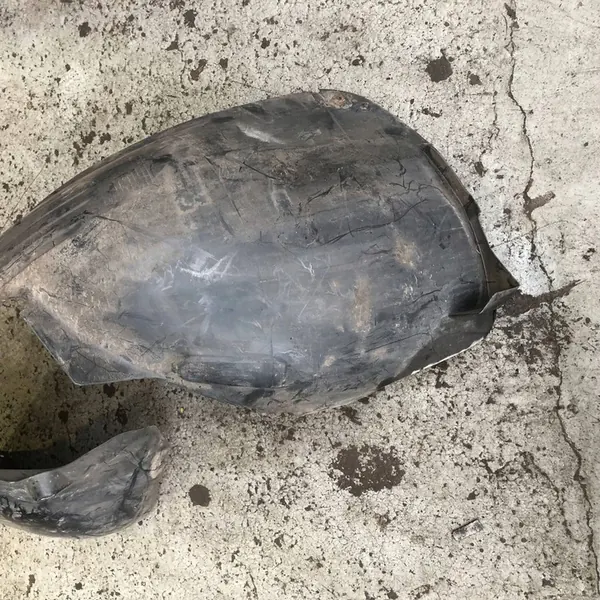 Volkswagen PASSAT CC Etu Oikea Lokasuoja image 3