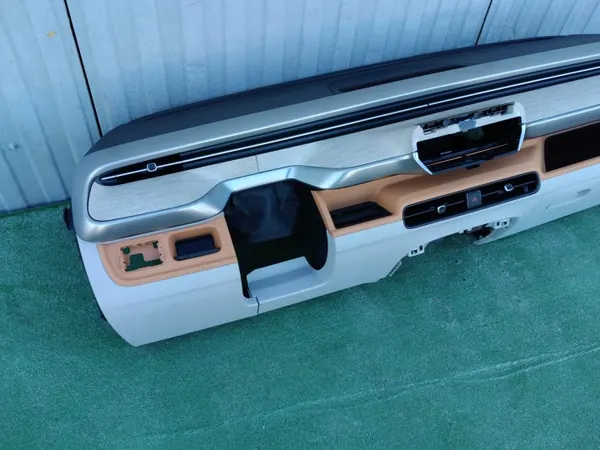 Salpicadero VW ID Buzz GTX OEM 1T3857003D - Usado image 3